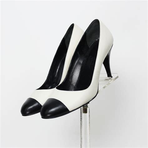 Vintage CHANEL Spectator Pumps / 1990s CHANEL Heels / 